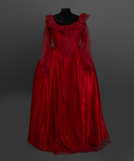 Rococo rood - design Camilla Costumes